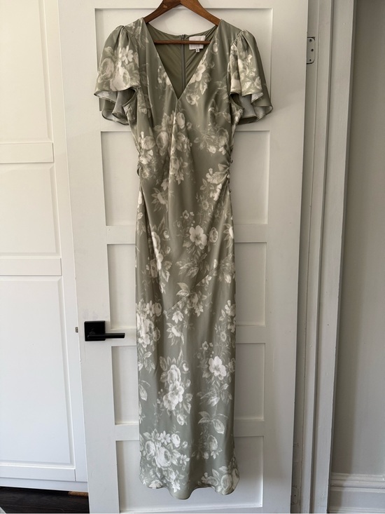 Reformation Dresses & Skirts - Reformation Sage Green Floral V-Neck Maxi Dress